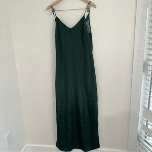 Nwot amylynn green slip midi dress sz M #BB